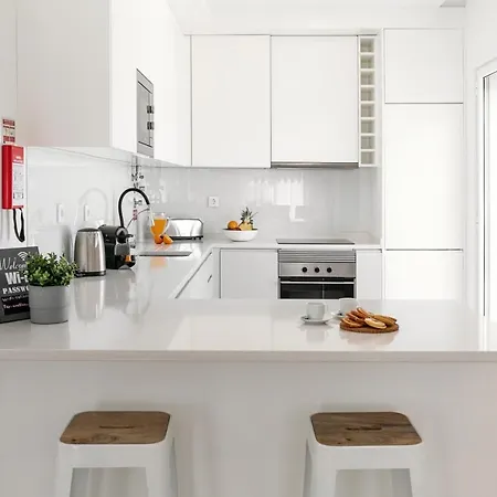 Swell House * Ferrel (Leiria)