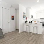 Апартаменты Swell House Феррел