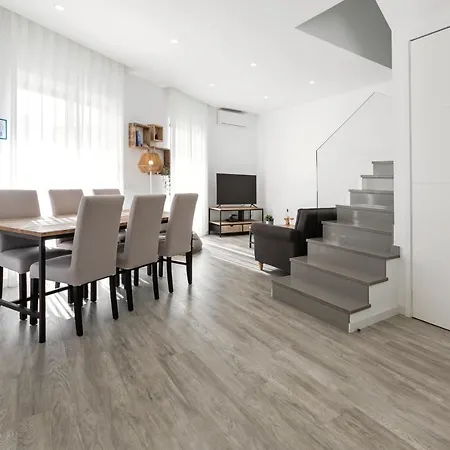 Swell House * פרל